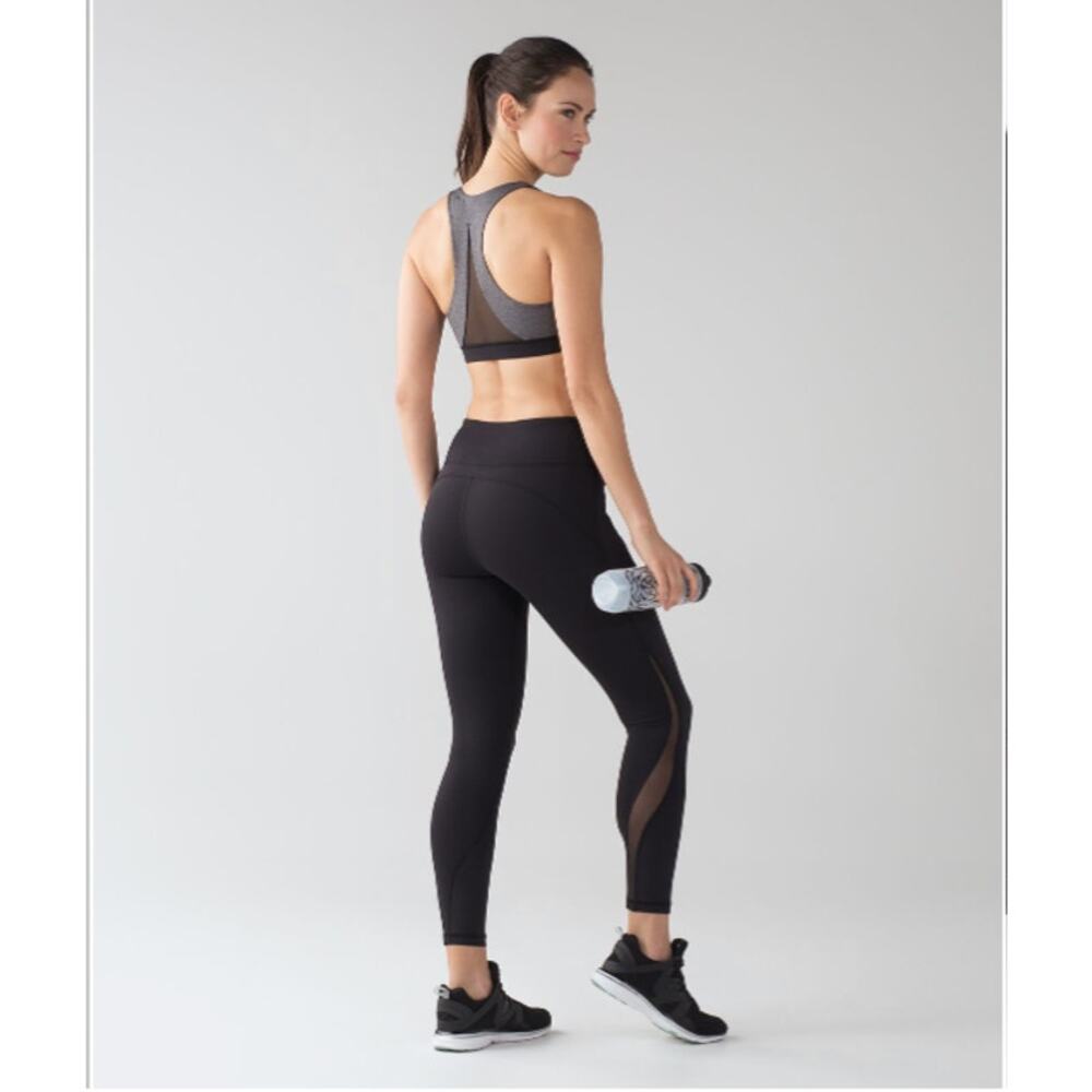 Lululemon Invigorate Bra Heathered Black Mesh Racerback Medium Support 12 Large - Picture 9 of 9
